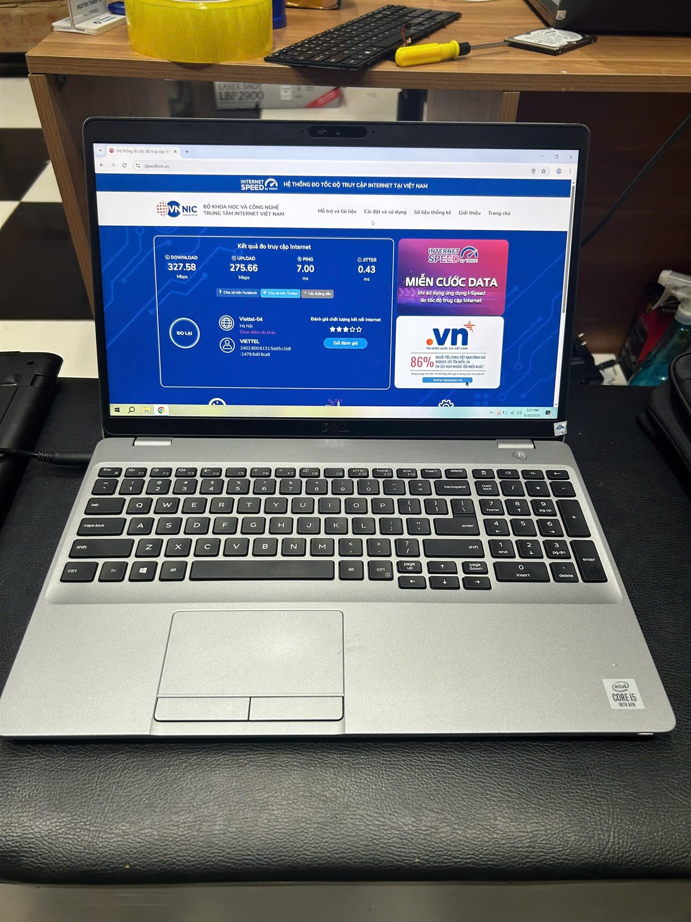 Laptop Dell chính hãng bán tại cửa hàng Phú Thọ
